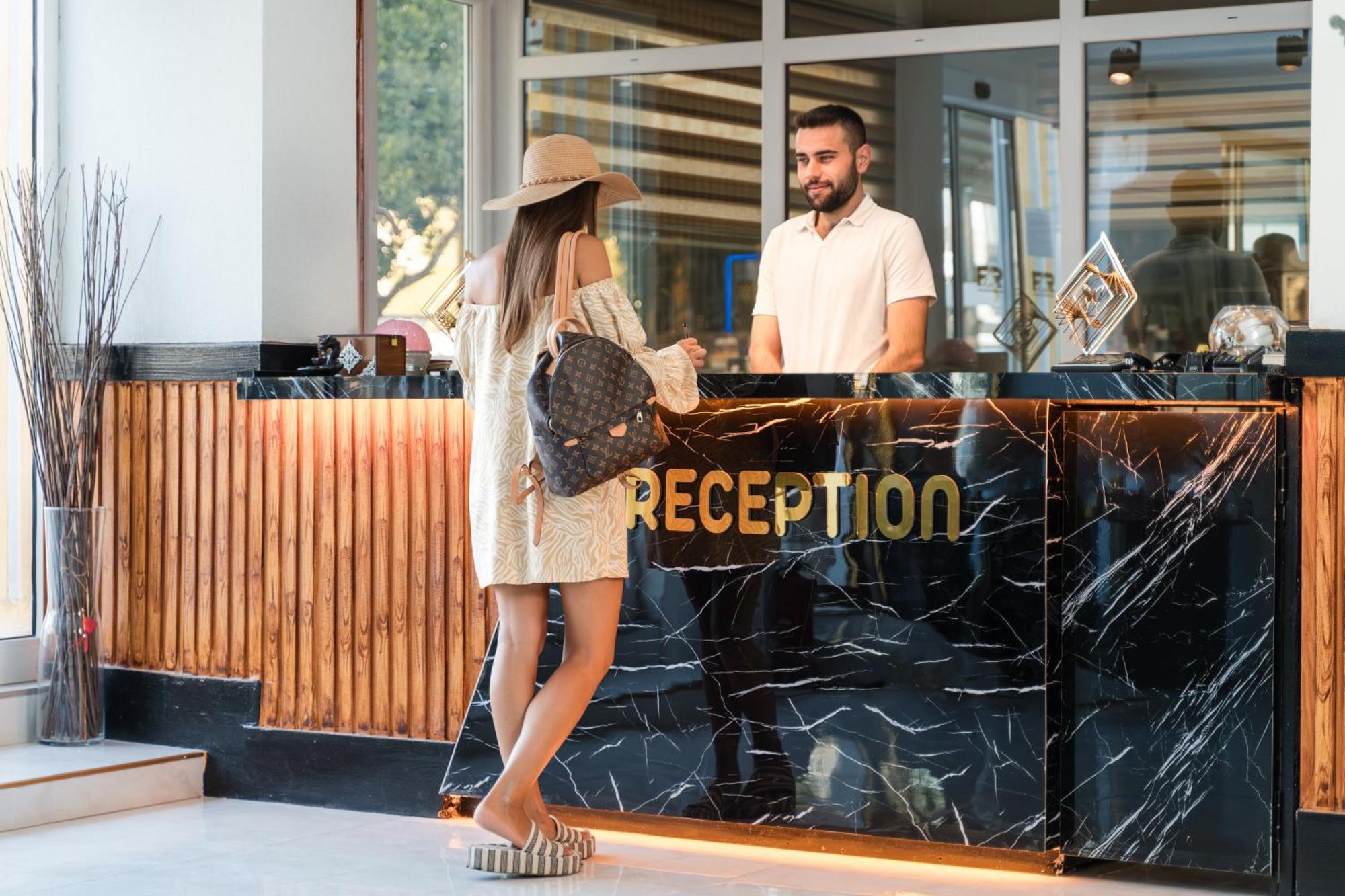Far Life Hotel Antalya Exterior photo